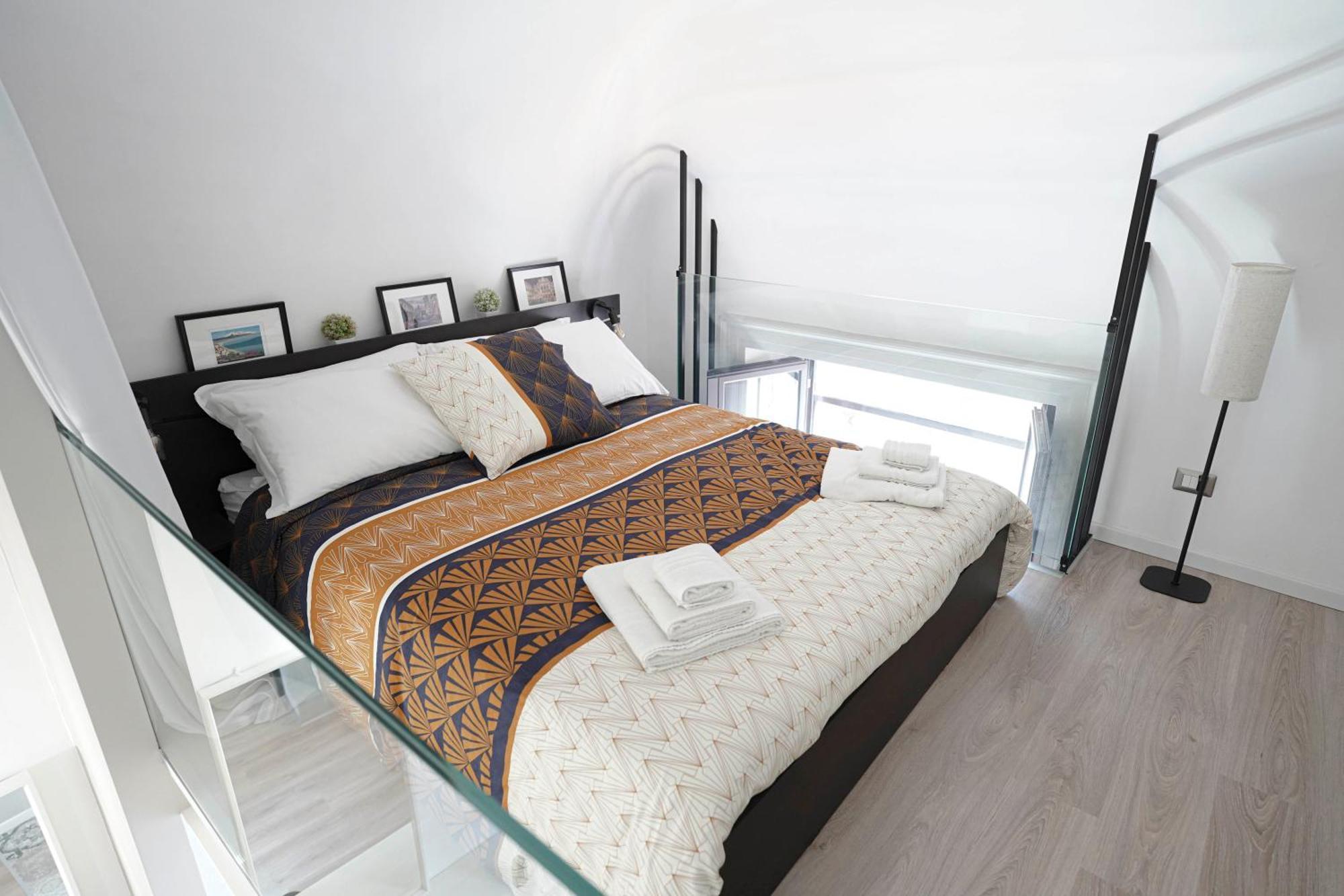 Domus 25 *